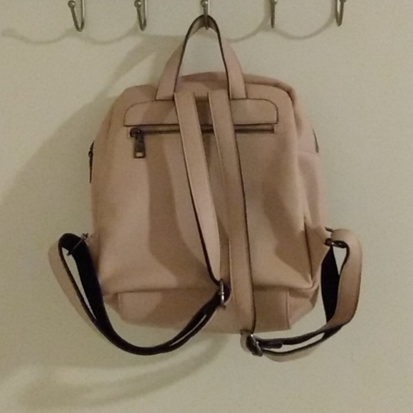 Back back - Picture 3 of 4